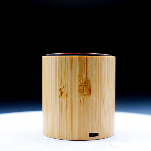 Wholesale Portbale Bamboo Round Wireless 3W Bluetooth Speaker