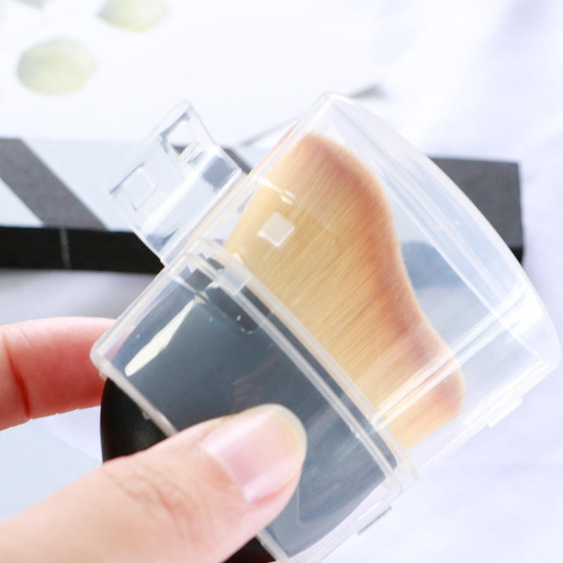 Wholesale Mini Cosmetics Two-Color Bristle Curve Foundation Synthetic Face Brush 